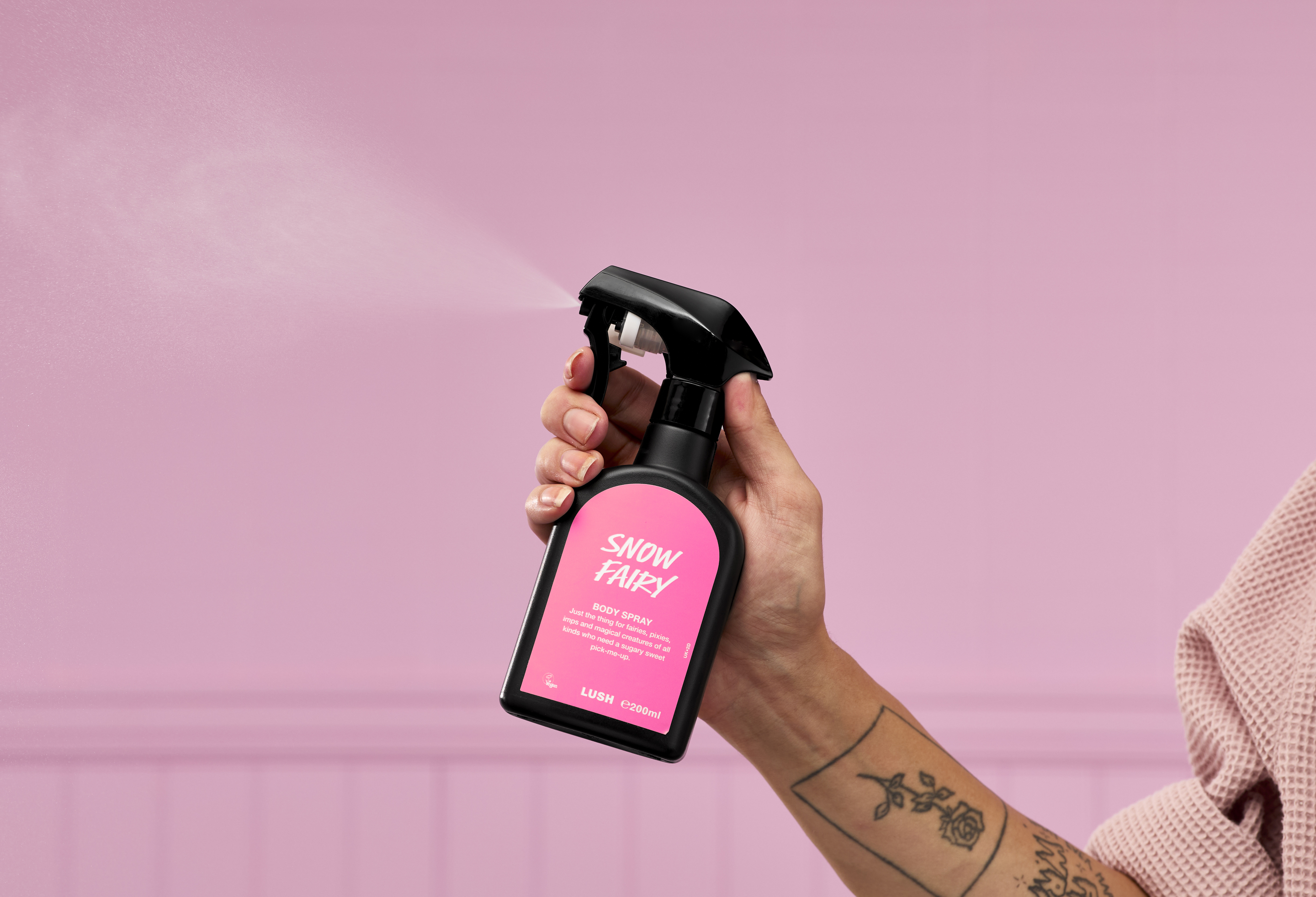LUSH  スノーフェアリー　ボディースプレー　200ml ✖️２本 0ae2377db32ca0d66d8391da-
